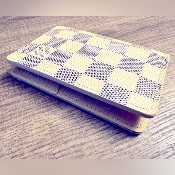 WOW POSHMARK - Authentic Louis Vuitton Damier Azur Wallet - Picture 9 of 16